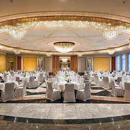 מלון Maritim 4*