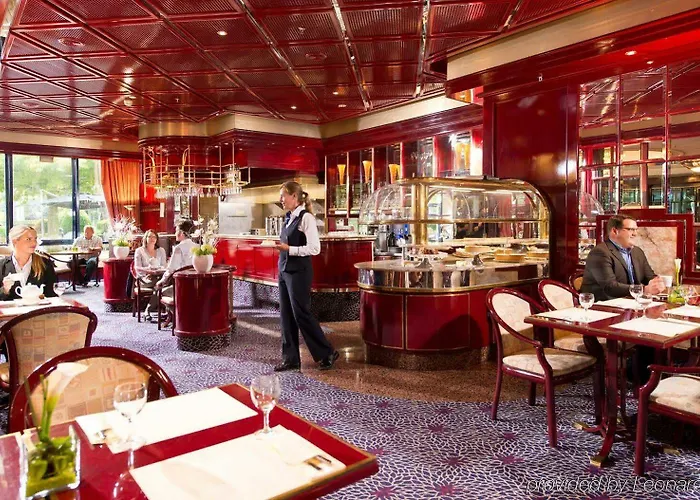 Отель Maritim 4*